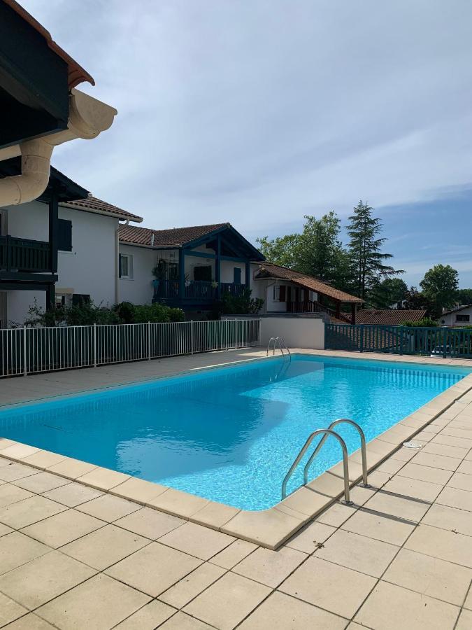 Appartement Equipe Tout Confort 캄보레방 외부 사진